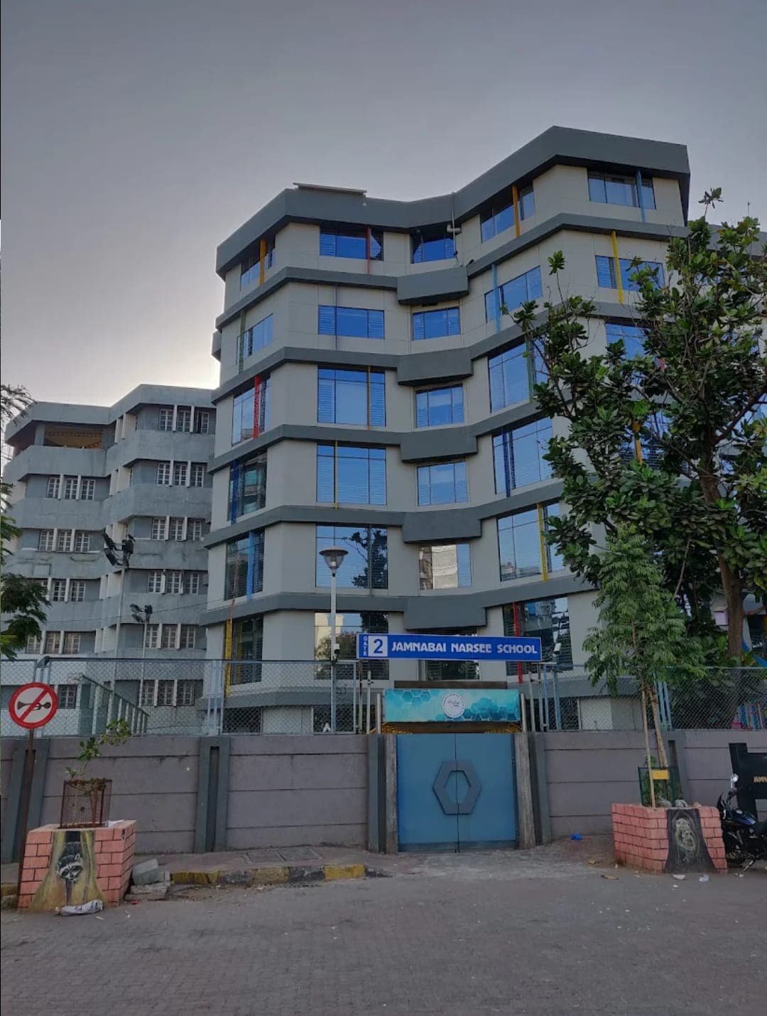 JAMNABAI NARSEE MONJI INSTITUTE